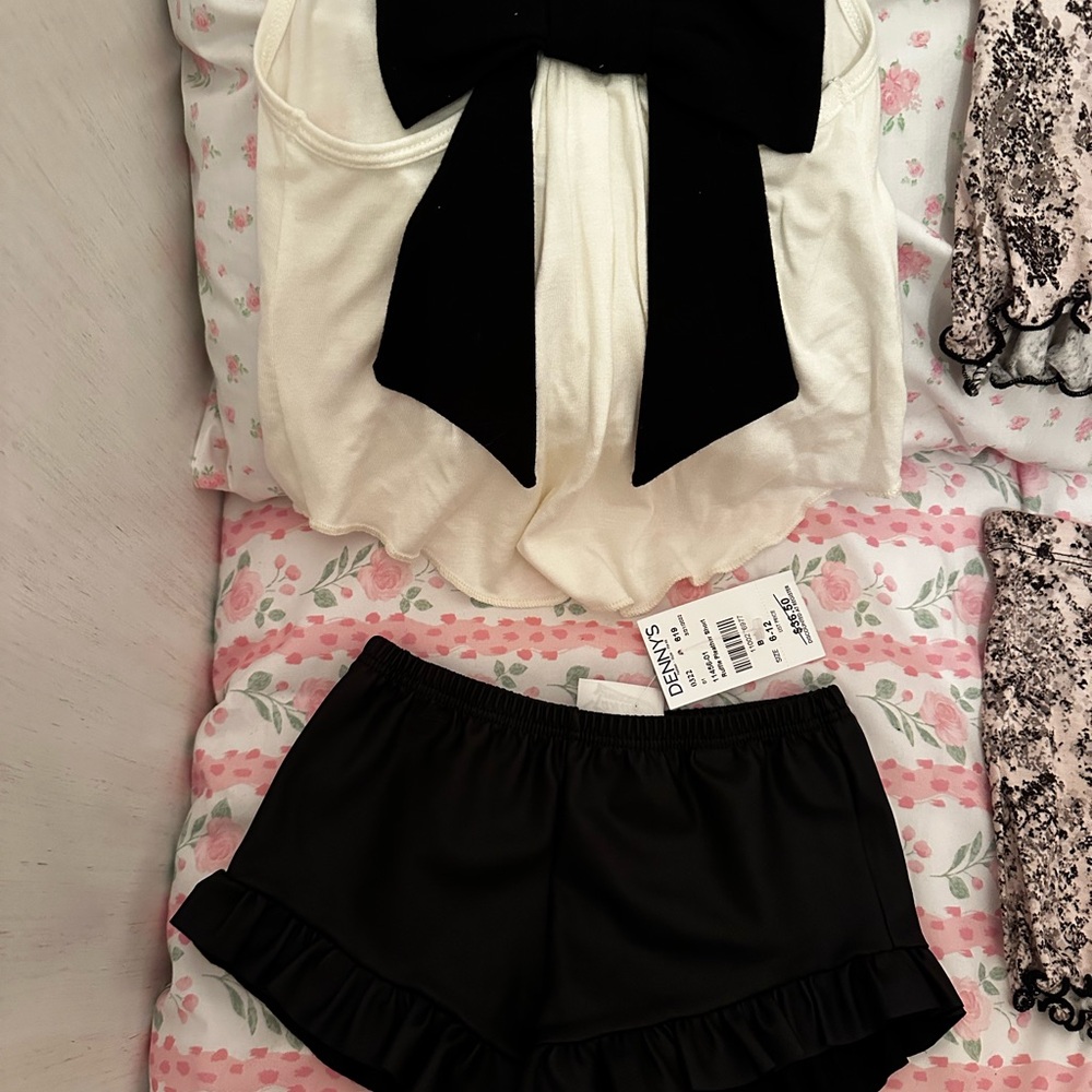 2pc set faux leather shorts for white tank with black bow gorgeous brand newtags